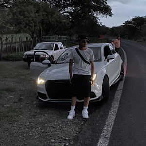 Meet your Posher, Devin